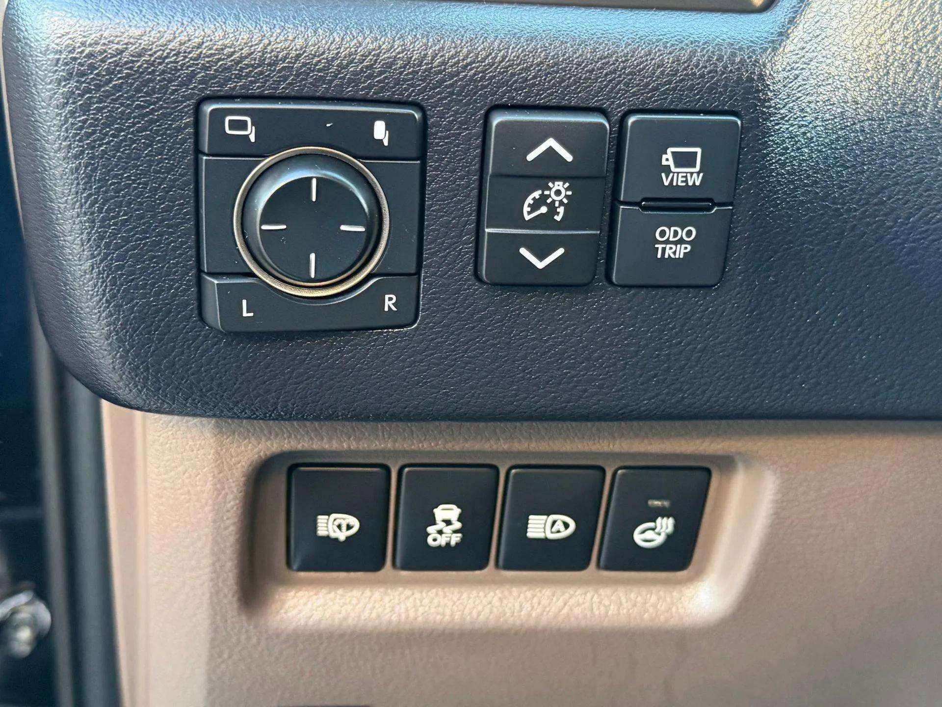 Used 2021 Lexus GX 460 Luxury w/ Sport Design Package image 38