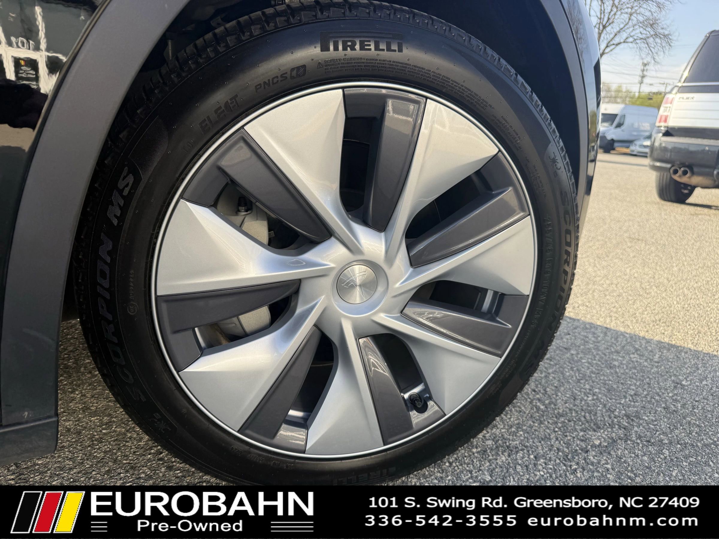 Used 2024 Tesla Model Y Long Range AWD/4WD image 27