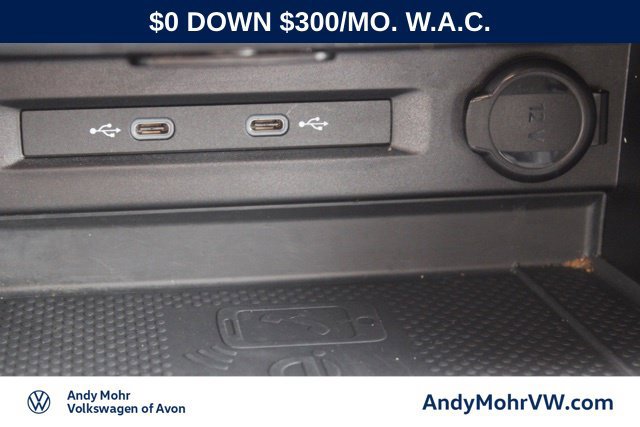 Used 2024 Volkswagen Tiguan SE AWD/4WD image 40