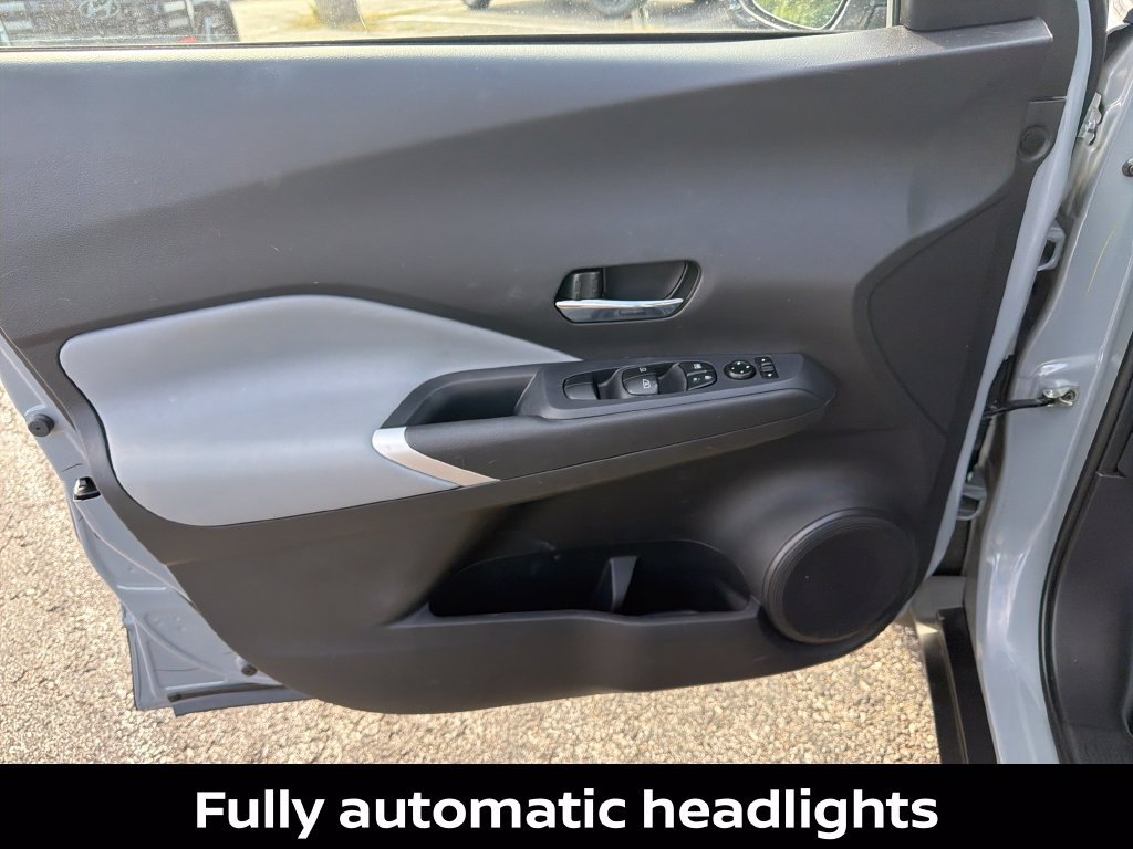 Certified 2024 Nissan Kicks SR w/ SR Premium Package FWD image 12