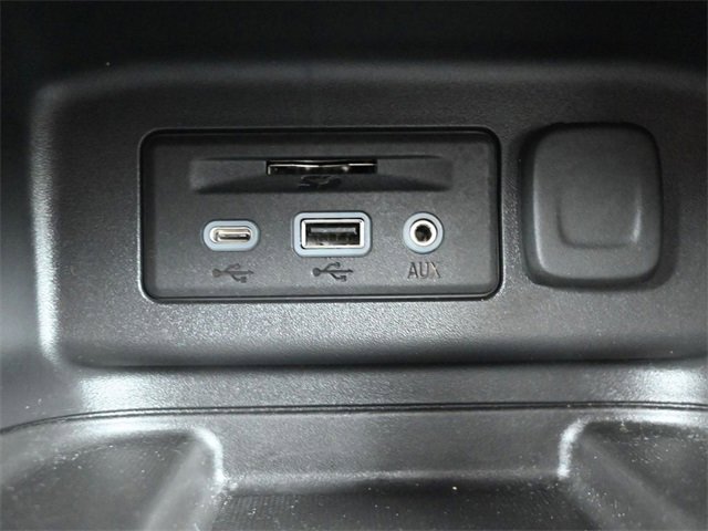 Used 2022 Chevrolet Equinox Premier image 16