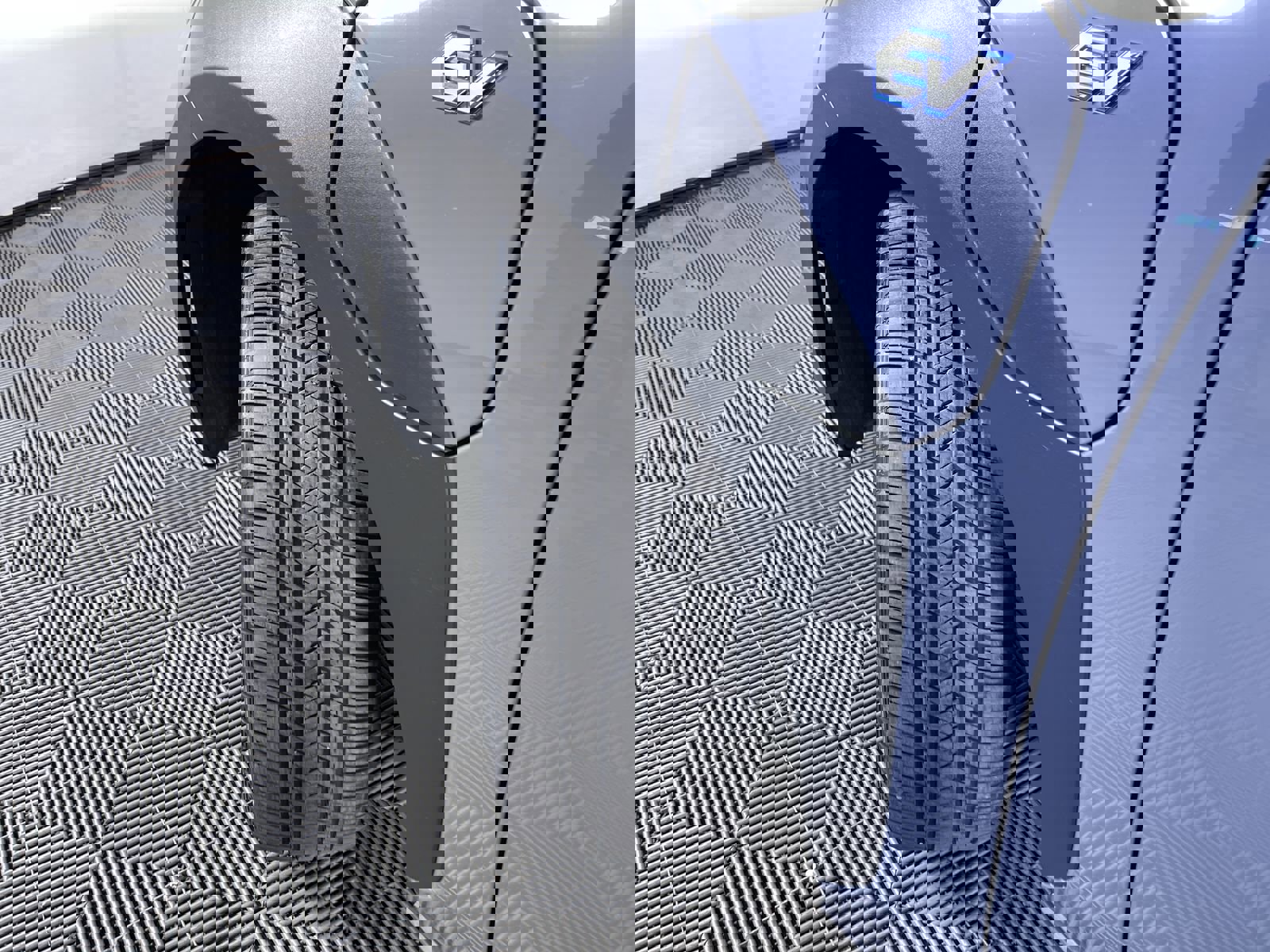 Used 2023 Subaru Solterra AWD image 27