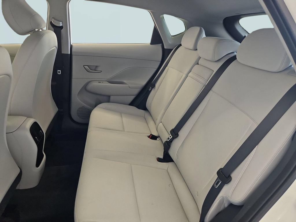 Certified 2025 Hyundai Kona SEL AWD/4WD image 23