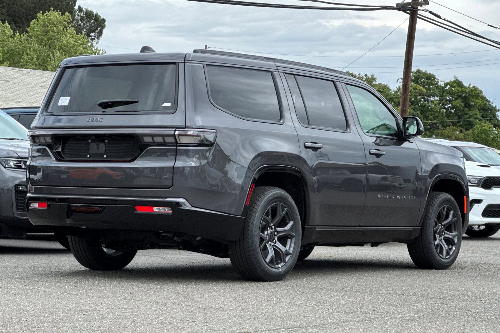 New 2026 Jeep Grand Wagoneer Limited AWD/4WD image 3