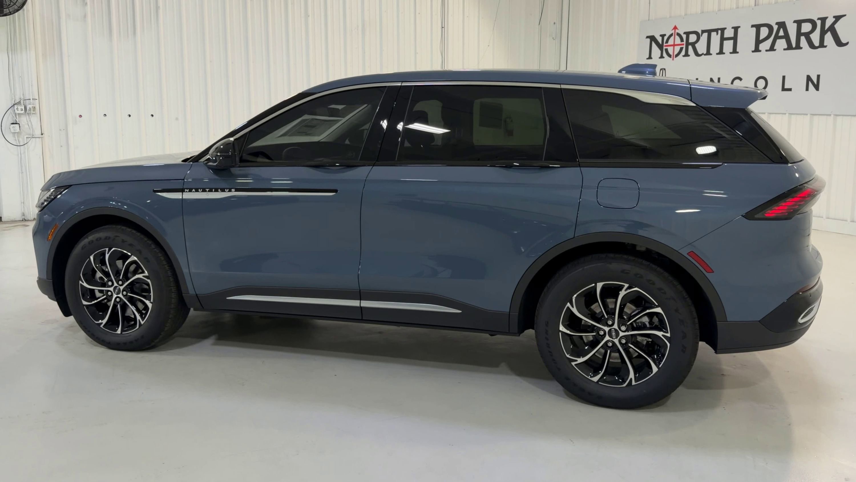 New 2026 Lincoln Nautilus Premier image 7