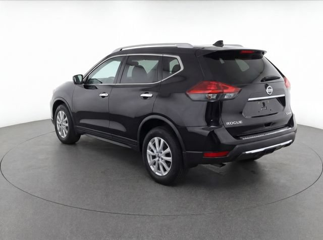 Used 2018 Nissan Rogue SV w/ Sun & Sound Touring Package AWD/4WD image 8