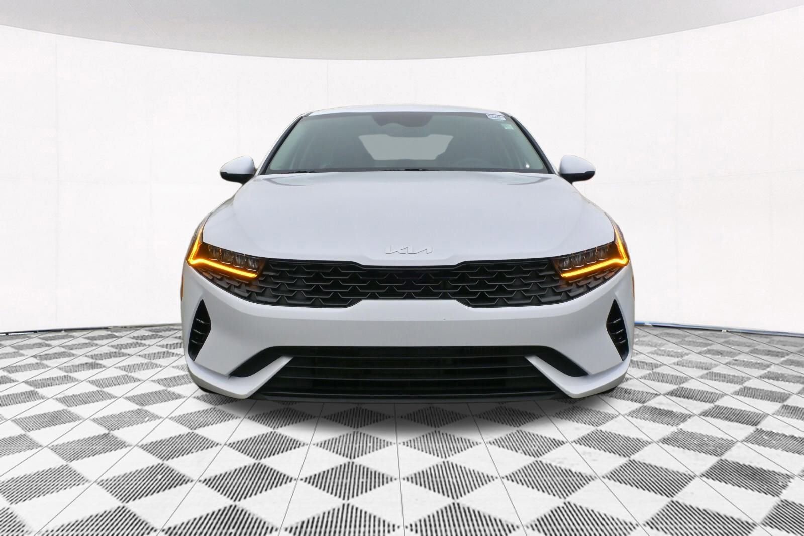 Used 2023 Kia K5 LXS image 16