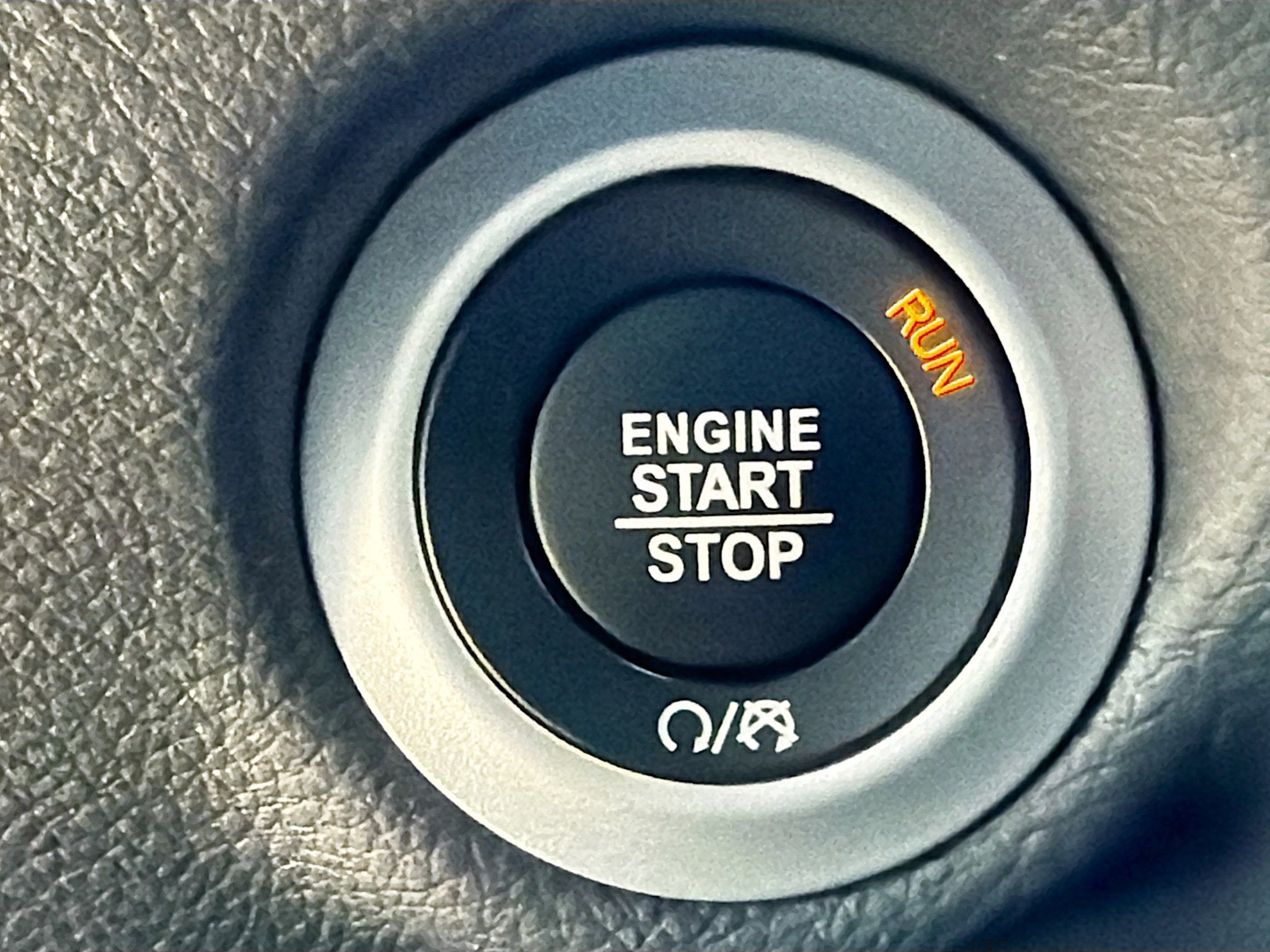 Used 2024 Chrysler Pacifica Limited image 36