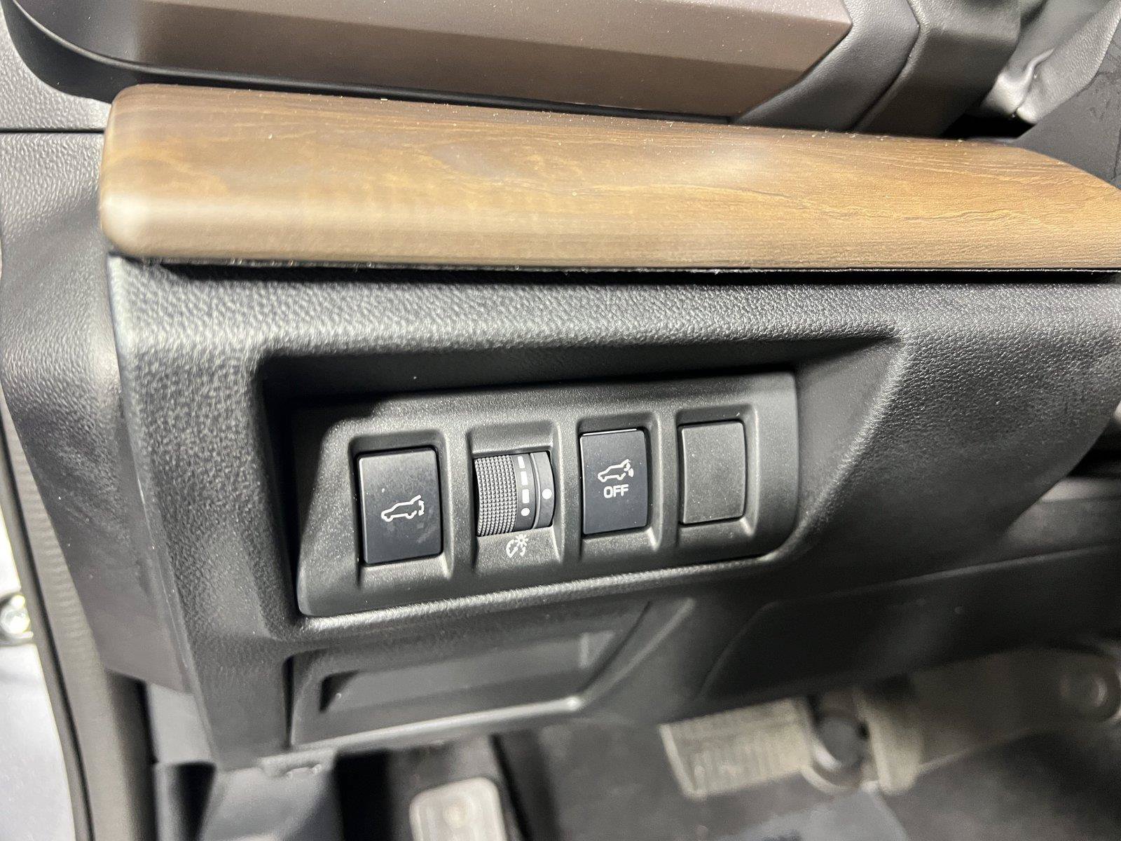Used 2025 Subaru Outback Limited XT w/ Tech Package 2 AWD/4WD image 32