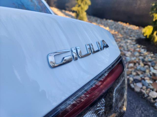 Used 2024 Alfa Romeo Giulia Veloce AWD/4WD image 21