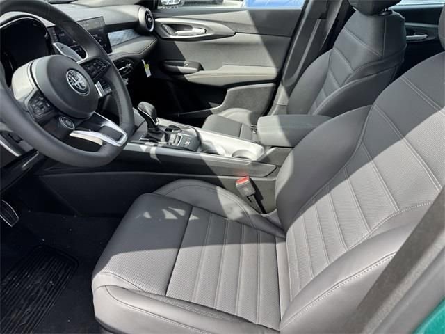 New 2025 Alfa Romeo Tonale w/ Premium Package image 14