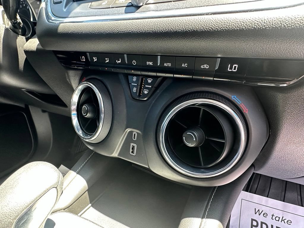 Used 2023 Chevrolet Blazer LT FWD image 13