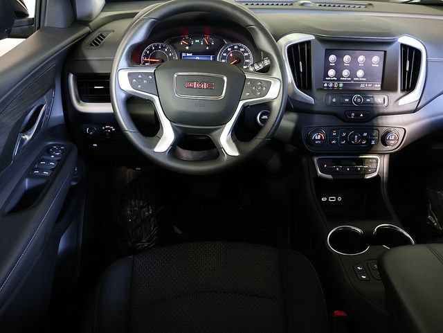 Used 2023 GMC Terrain SLE w/ Driver Convenience Package AWD/4WD image 3