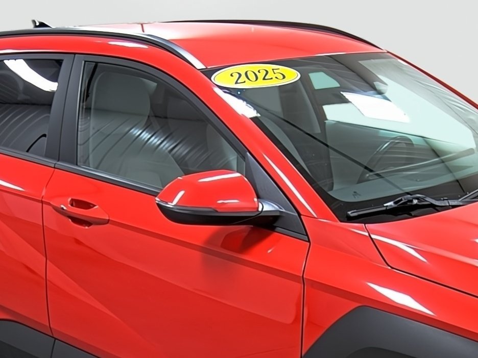 Used 2025 Hyundai Kona SEL AWD/4WD image 15