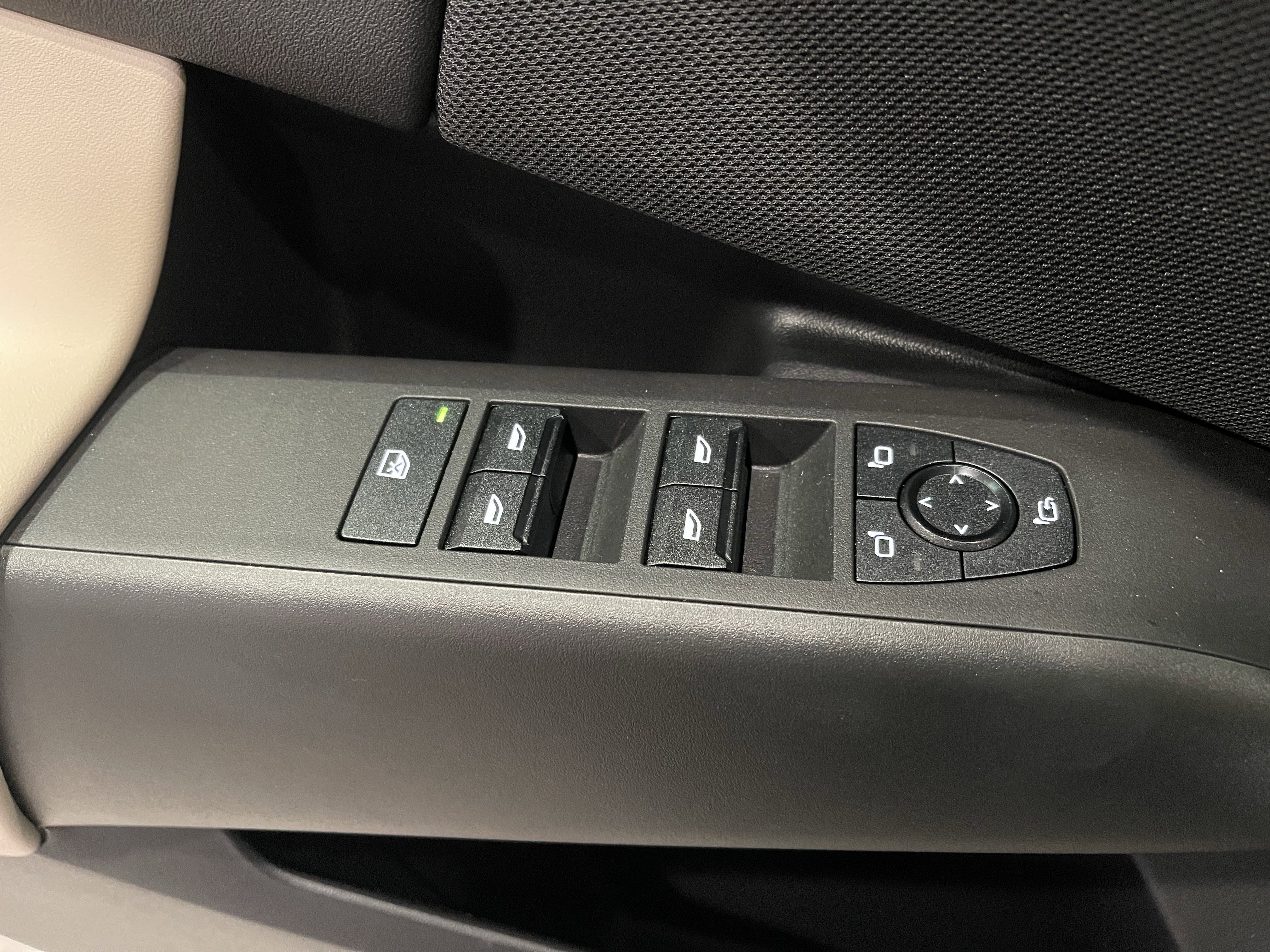 Certified 2025 BMW X3 xDrive30i w/ Convenience Package image 11