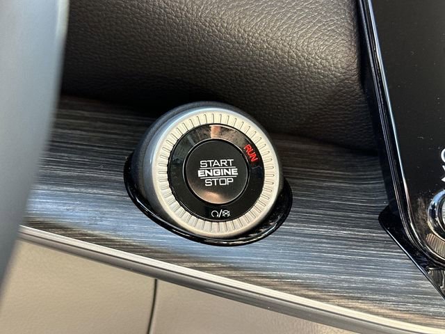 Used 2024 Jeep Wagoneer Series II image 16