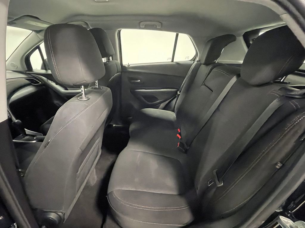 Used 2019 Chevrolet Trax LS image 17
