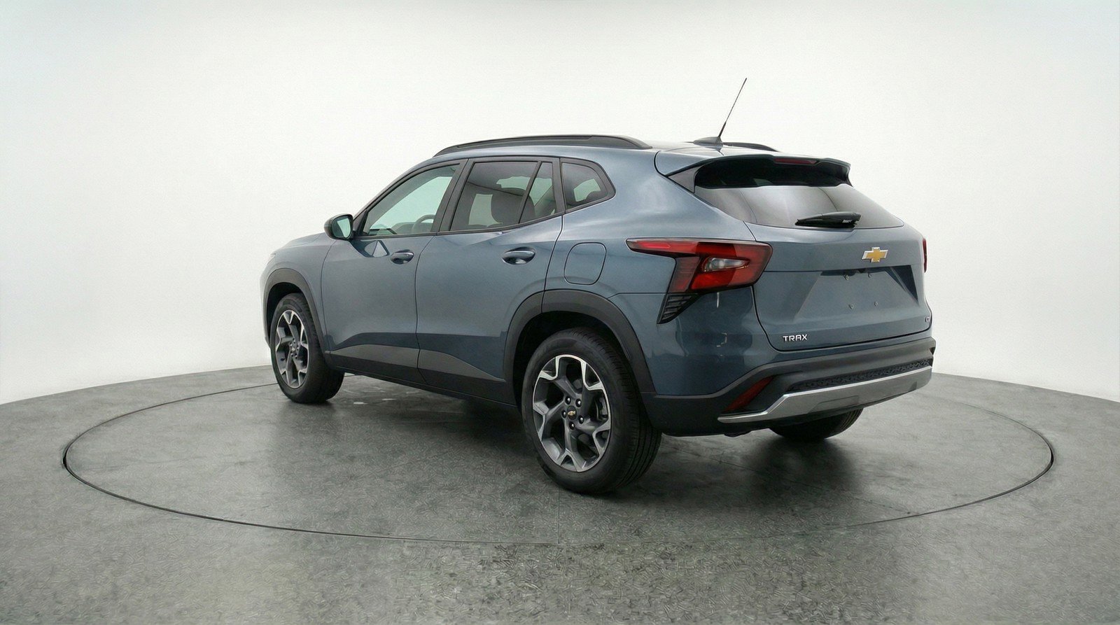 Used 2025 Chevrolet Trax LT image 6