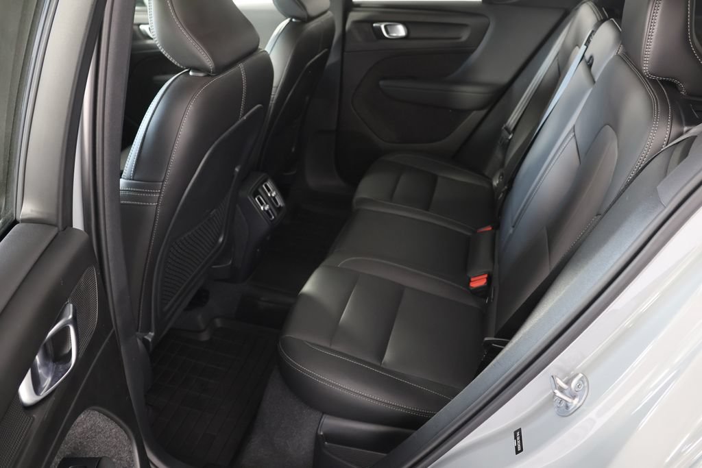 Used 2024 Volvo XC40 B5 Plus AWD/4WD image 20