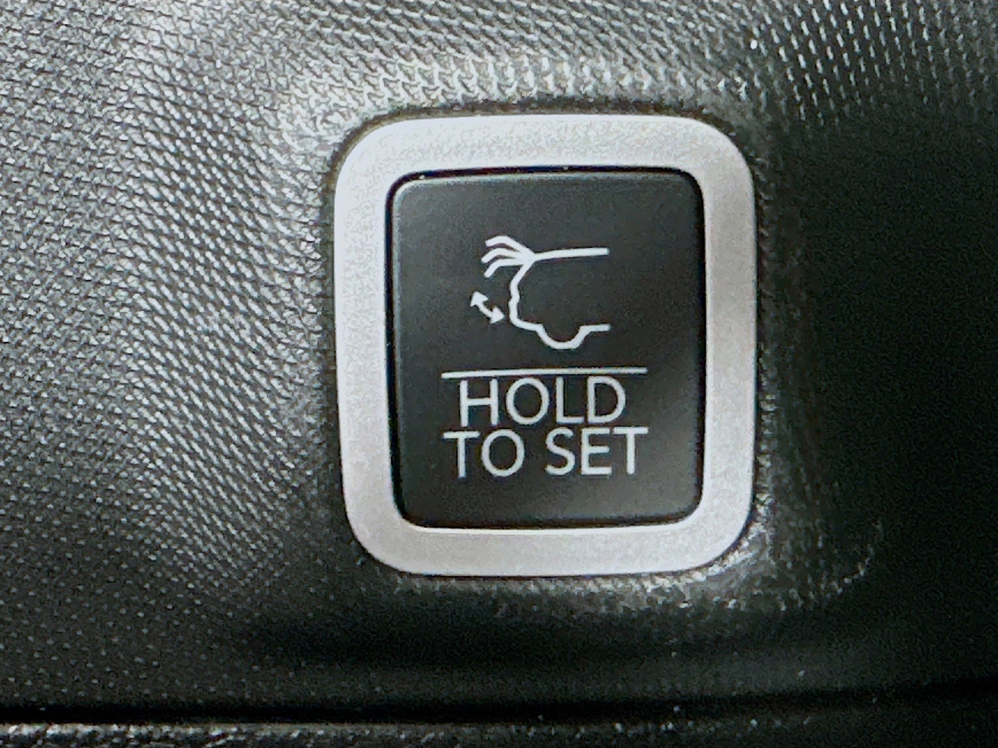 Used 2024 Jeep Grand Cherokee Limited image 29