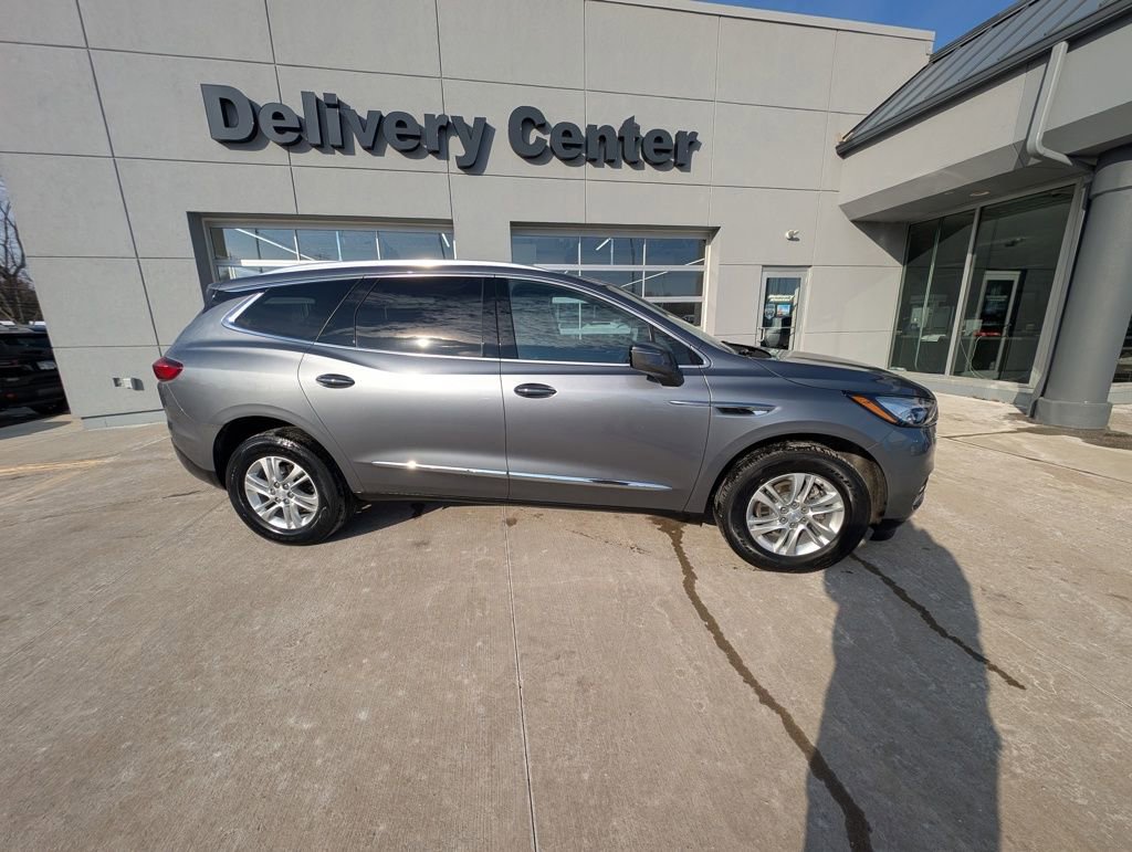 Used 2021 Buick Enclave Essence w/ Sound and Sites Package image 4