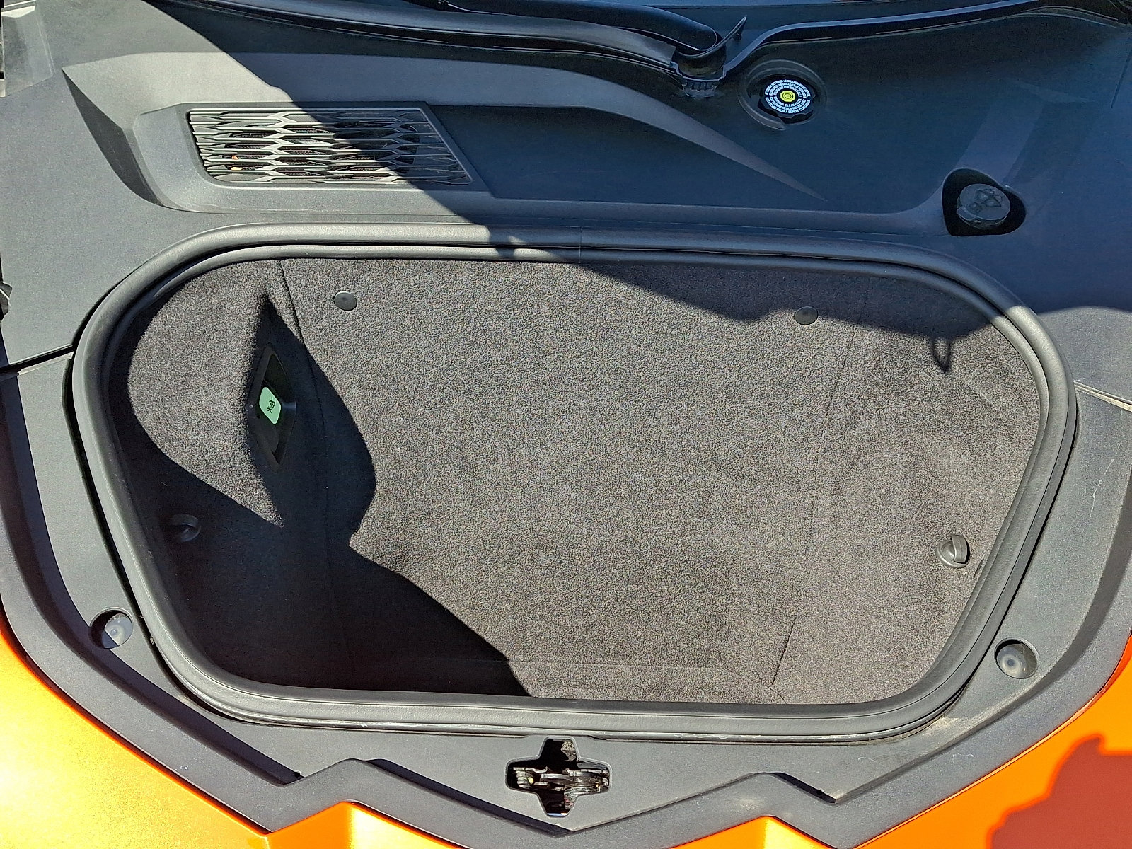 Used 2020 Chevrolet Corvette Stingray Coupe w/ Z51 Performance Package image 27