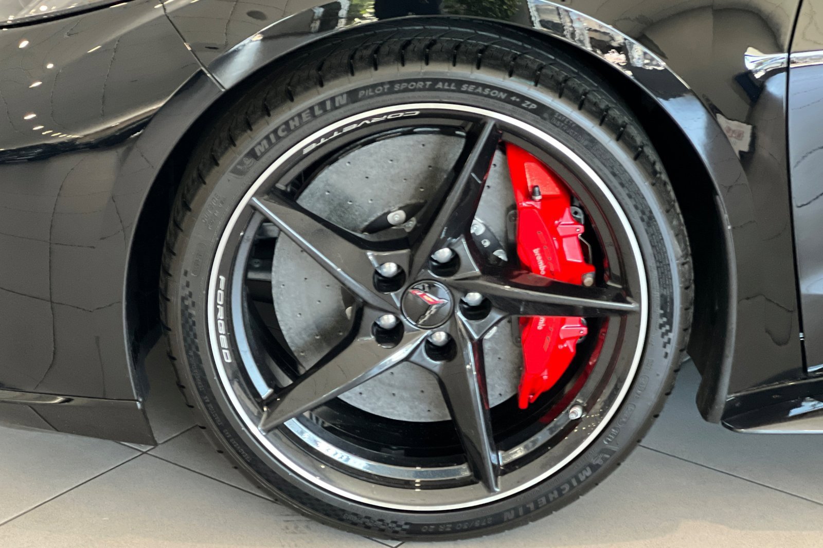 New 2025 Chevrolet Corvette E-Ray w/ Stealth Interior Trim Package image 22