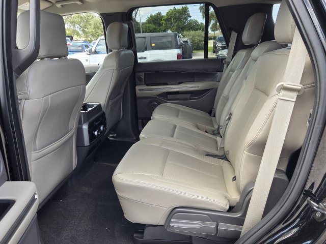 Certified 2018 Ford Expedition XLT w/ Equipment Group 202A RWD image 13