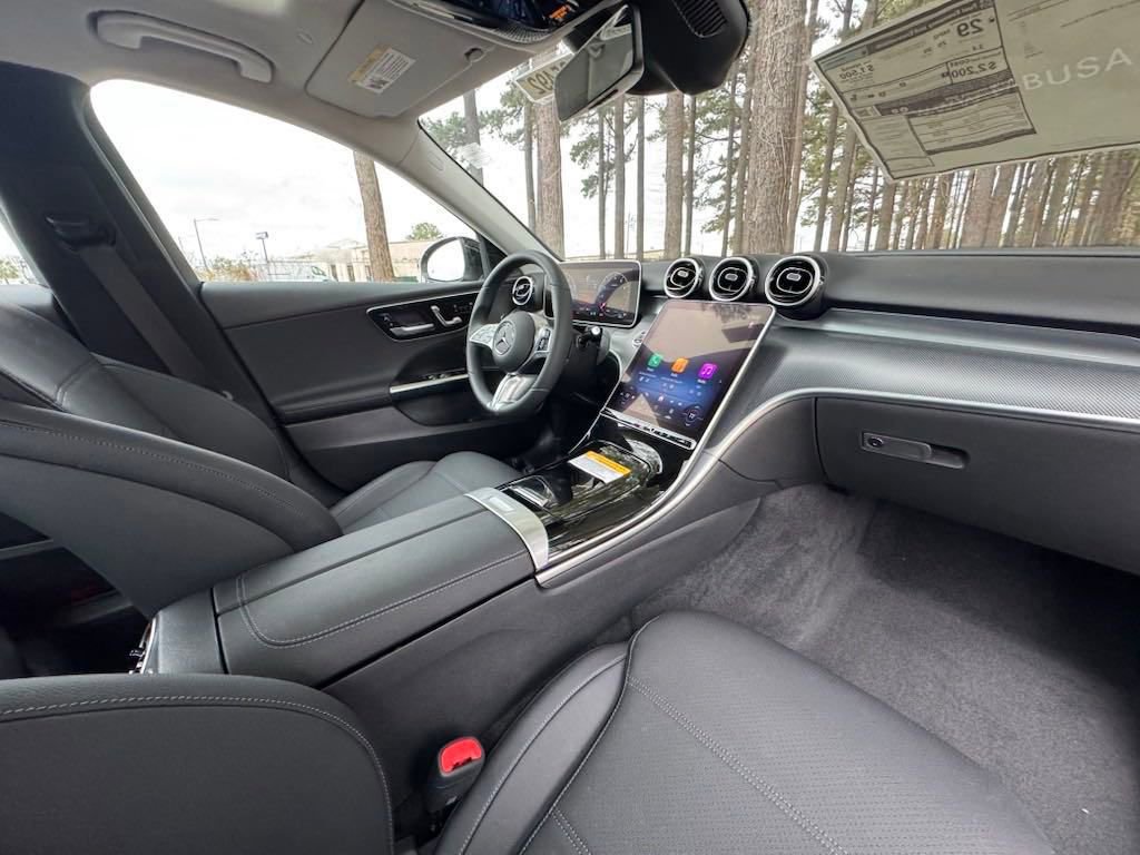 Used 2025 Mercedes-Benz C 300 Sedan image 17