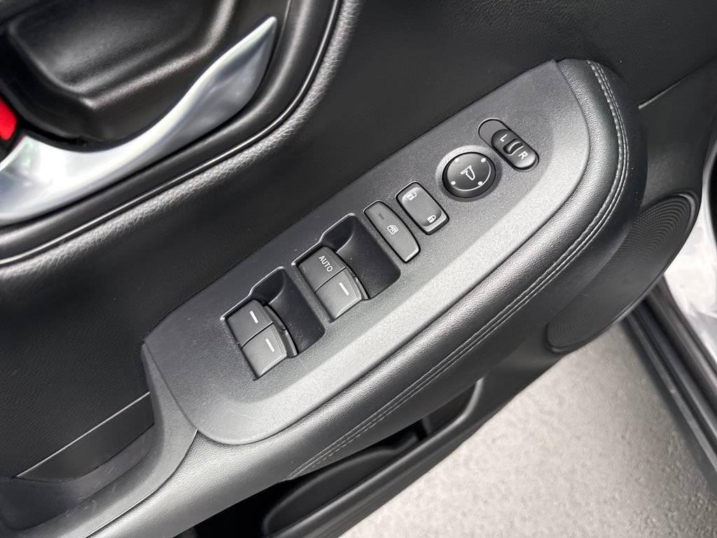 Certified 2024 Honda HR-V LX image 10