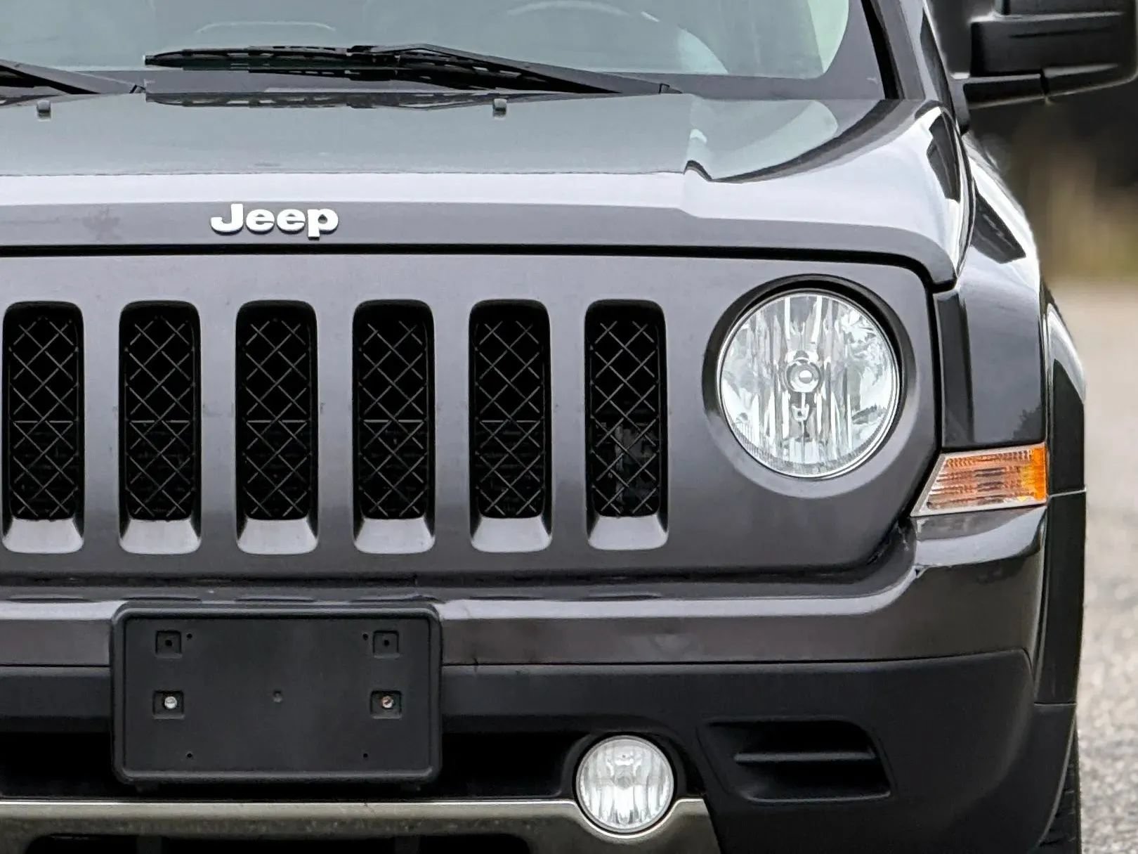 Used 2017 Jeep Patriot High Altitude AWD/4WD image 12