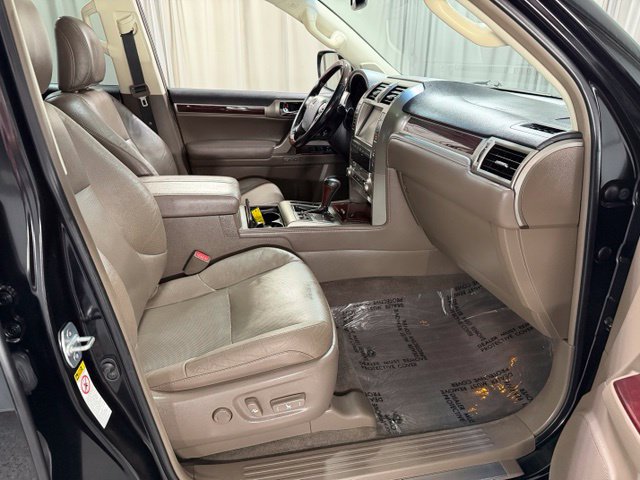 Used 2018 Lexus GX 460 Premium w/ Premium Package AWD/4WD image 11