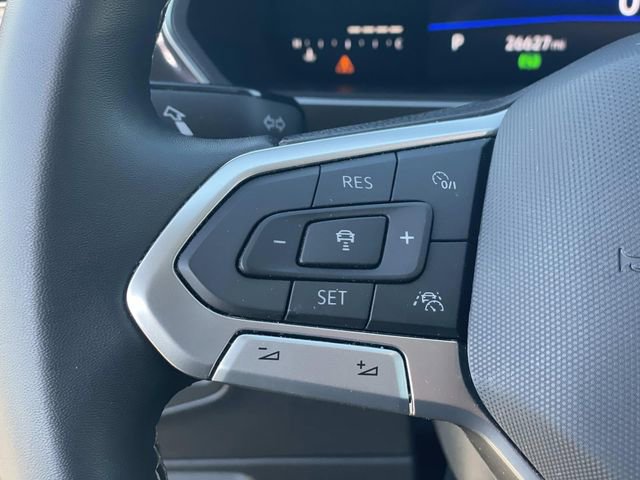 Used 2023 Volkswagen Tiguan SE image 9