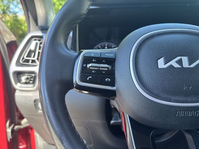 Used 2022 Kia Sorento S w/ Panoramic Sunroof Package FWD image 17