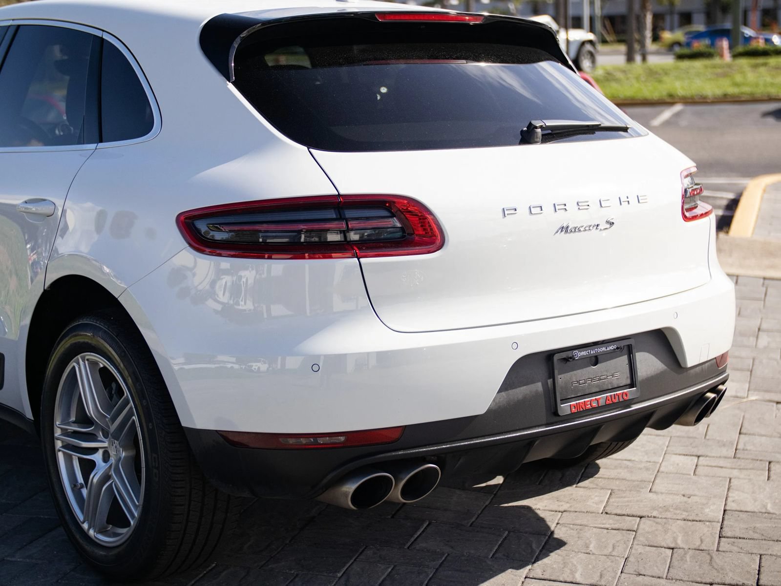 Used 2015 Porsche Macan S w/ Infotainment Package AWD/4WD image 10