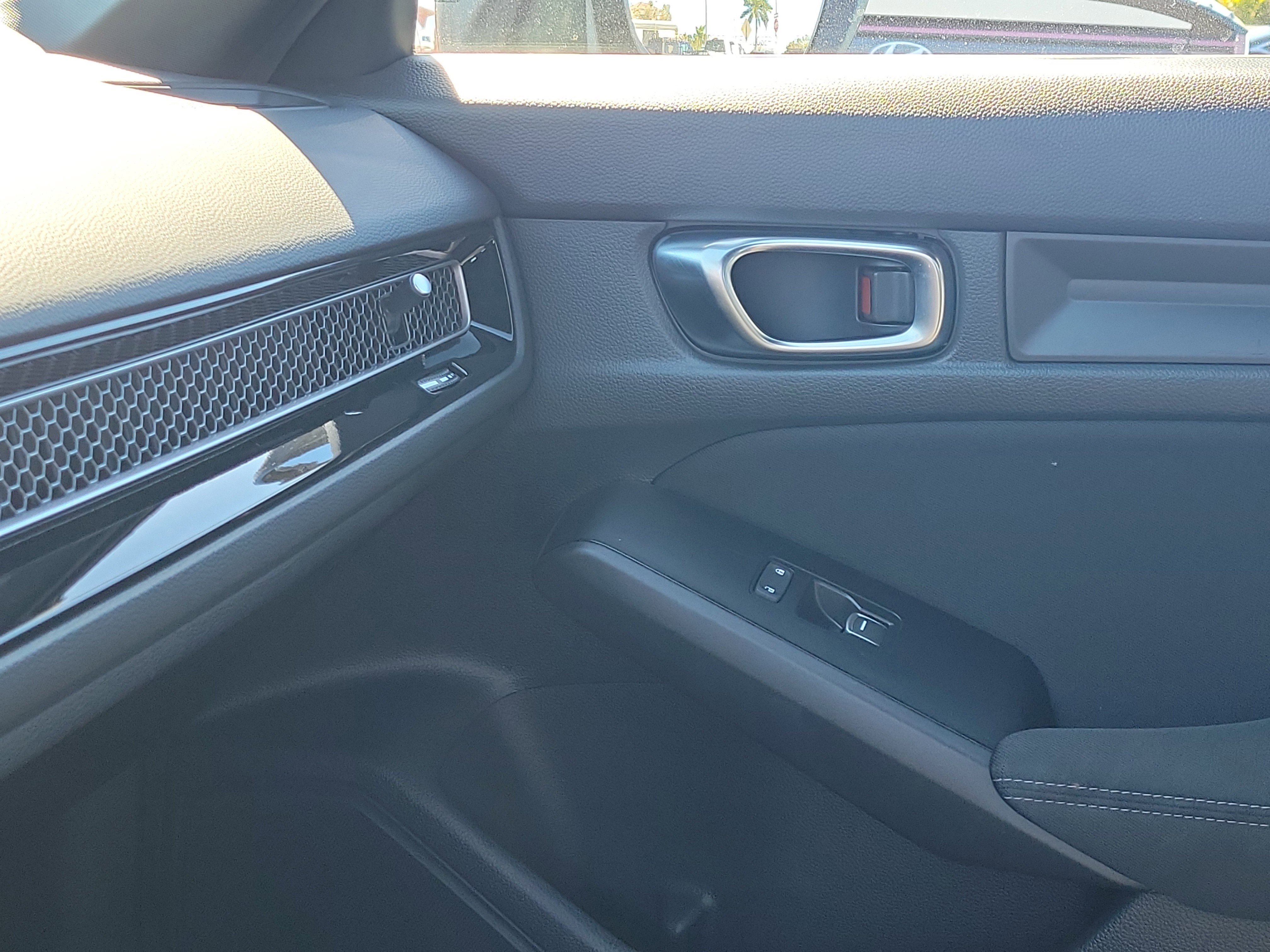 Used 2025 Honda Civic Sport image 29