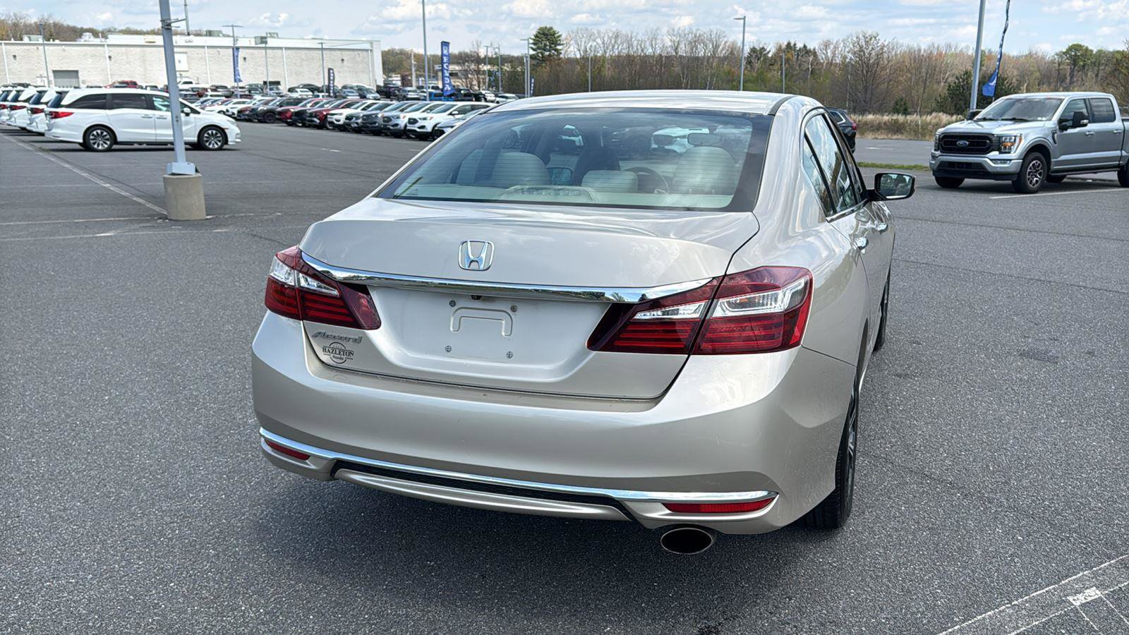 Used 2017 Honda Accord LX image 7