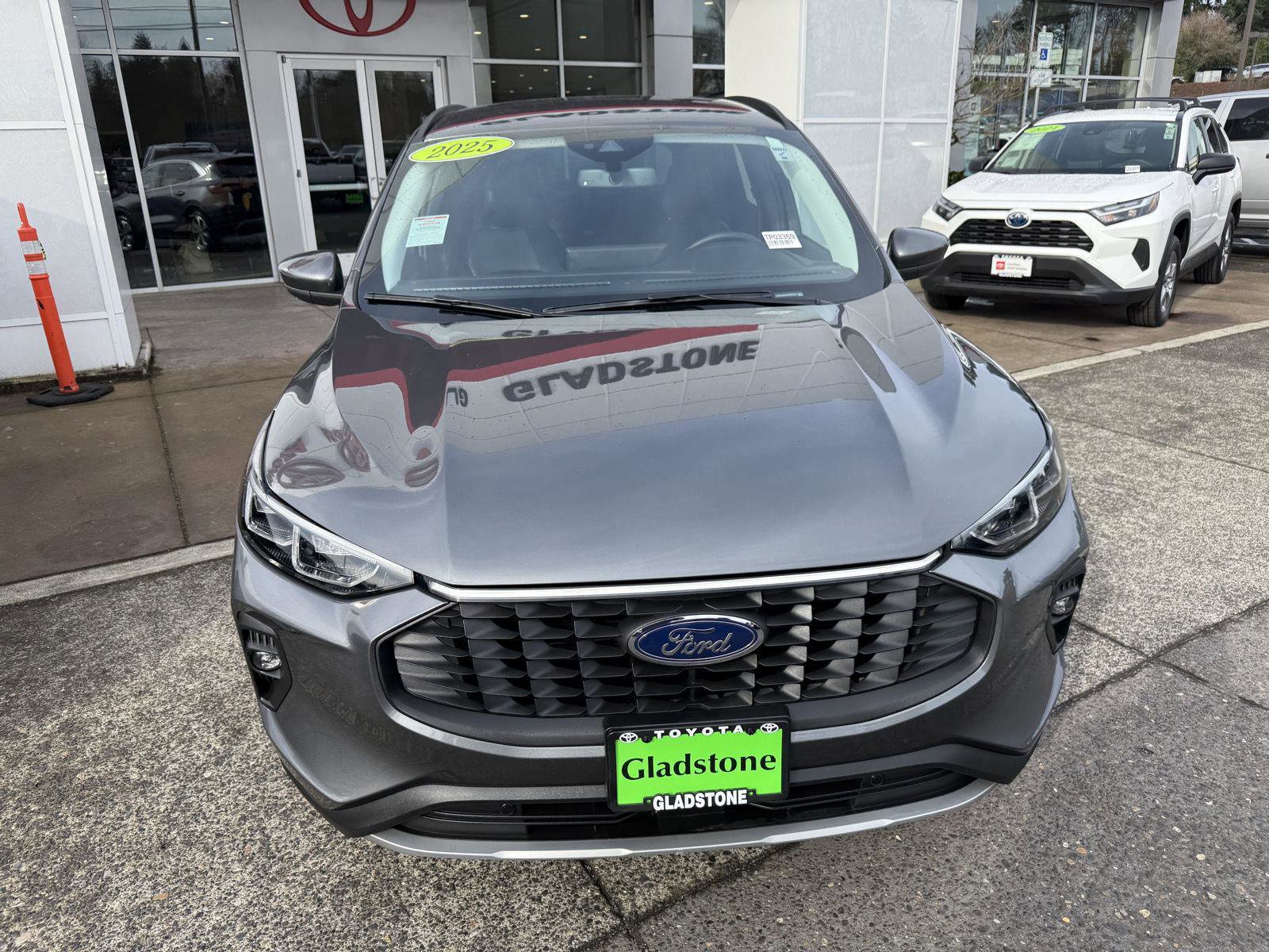 Used 2025 Ford Escape Platinum image 8