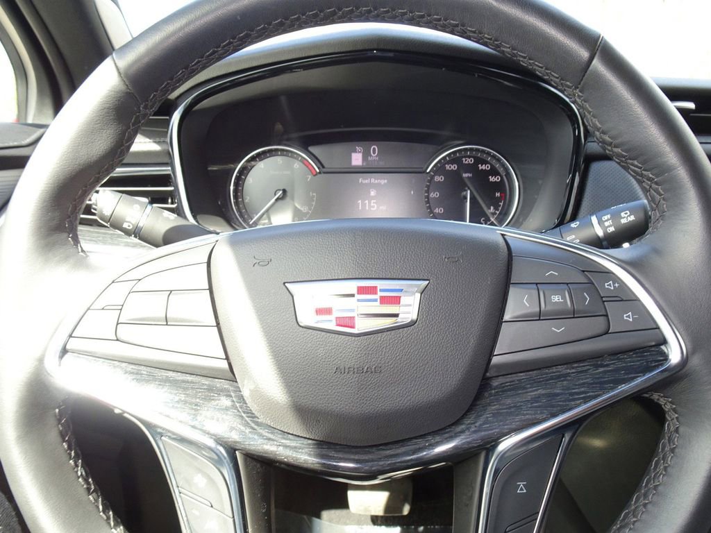Certified 2023 Cadillac XT5 Premium Luxury w/ LPO, Floor Liner Package AWD/4WD image 19