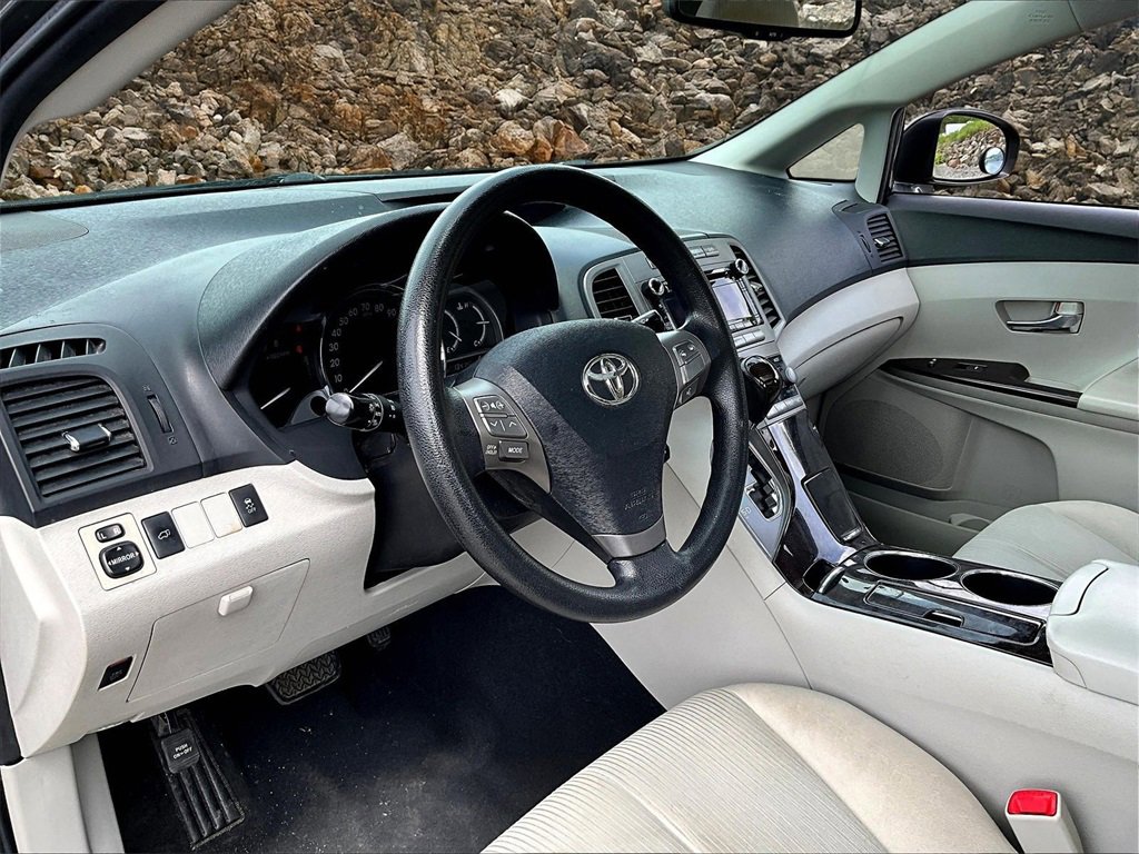 Used 2010 Toyota Venza image 12