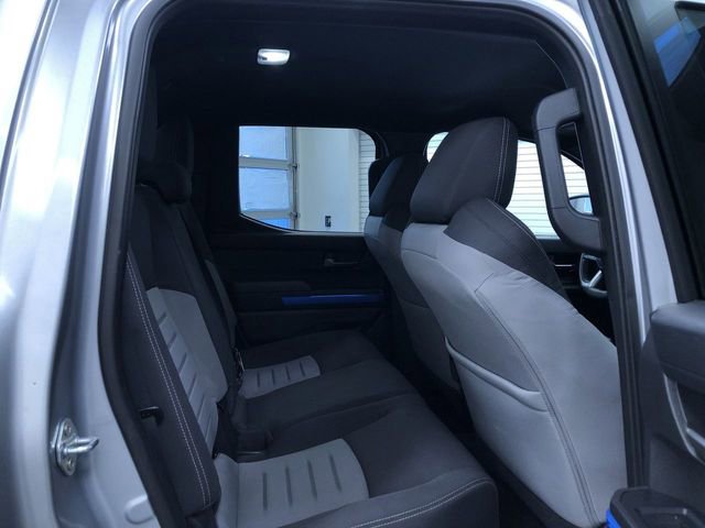 Certified 2025 Toyota Tacoma TRD Off-Road AWD/4WD image 13
