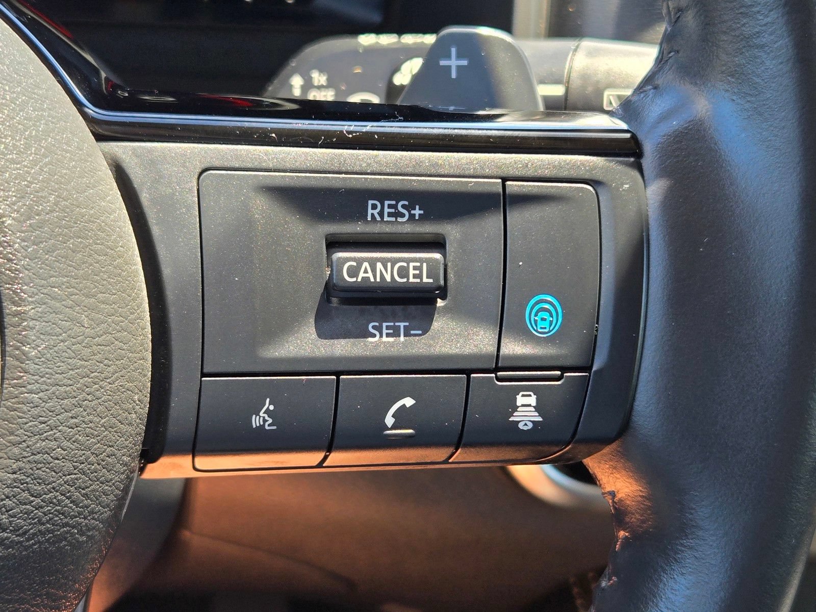 Used 2023 Nissan Rogue Platinum w/ Platinum Premium Package AWD/4WD image 31