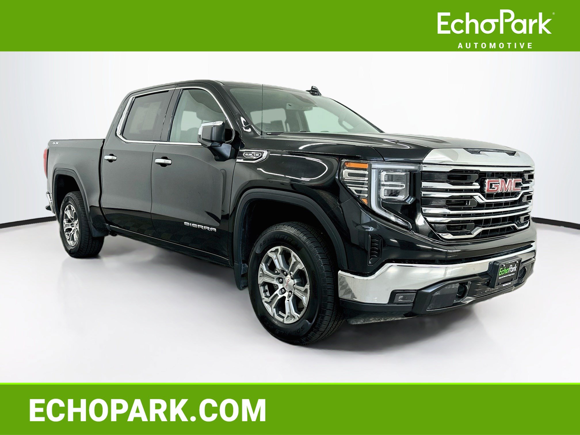 Used 2025 GMC Sierra 1500 SLT AWD/4WD image 1