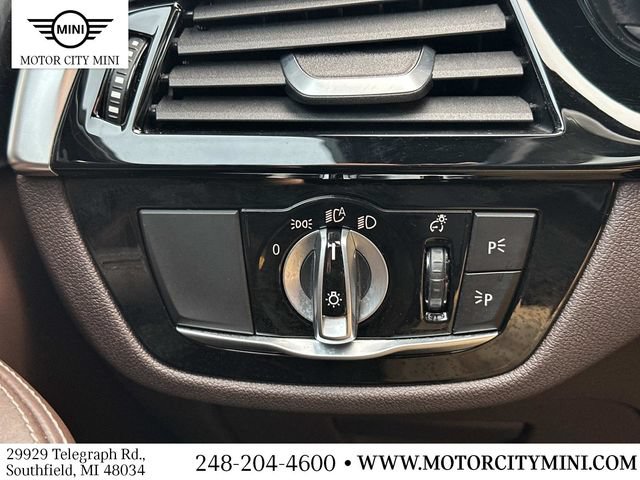 Used 2018 BMW M550i xDrive w/ Driving Assistance Package AWD/4WD image 29