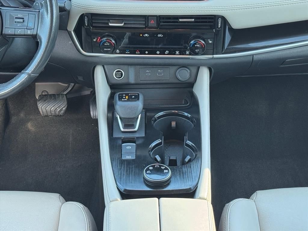 Used 2023 Nissan Rogue SL w/ SL Premium Package image 14