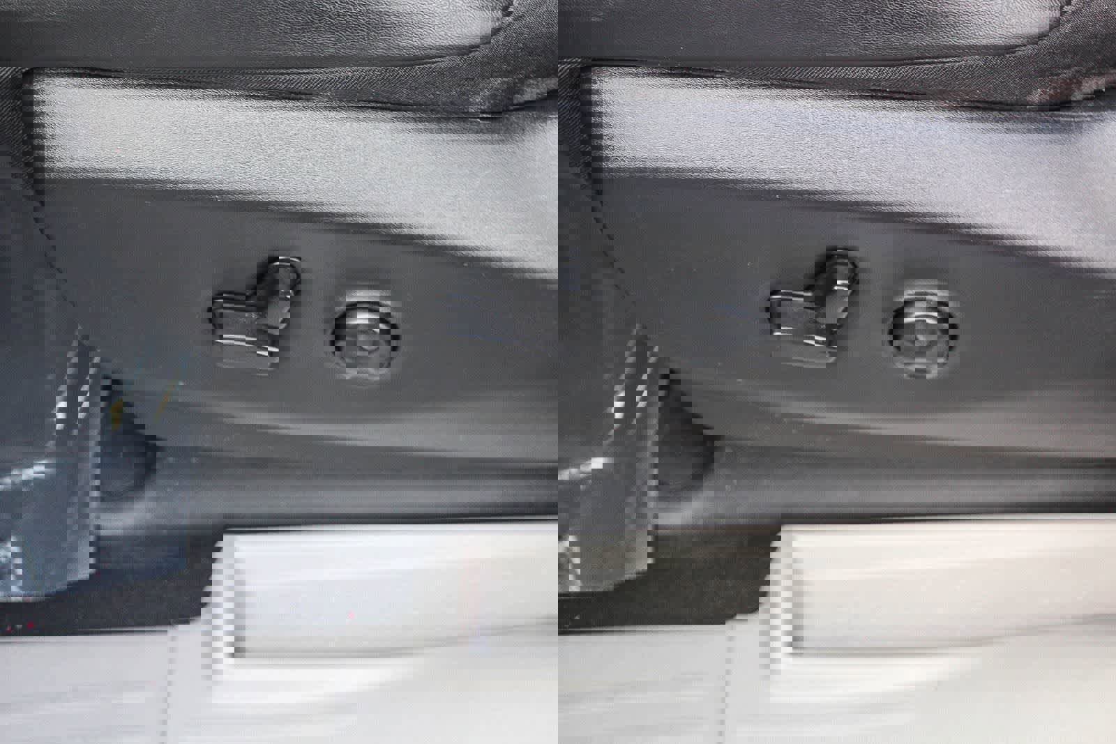 Used 2023 Chrysler Pacifica Limited image 29