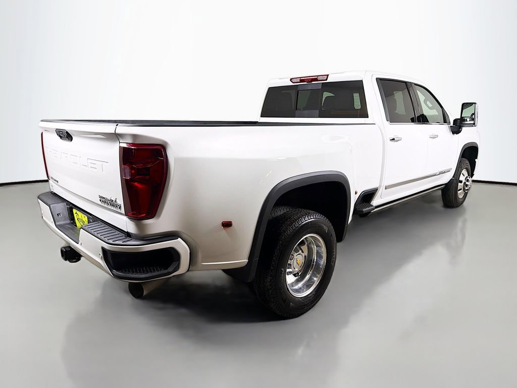 Used 2026 Chevrolet Silverado 3500 High Country w/ Technology Package AWD/4WD image 6