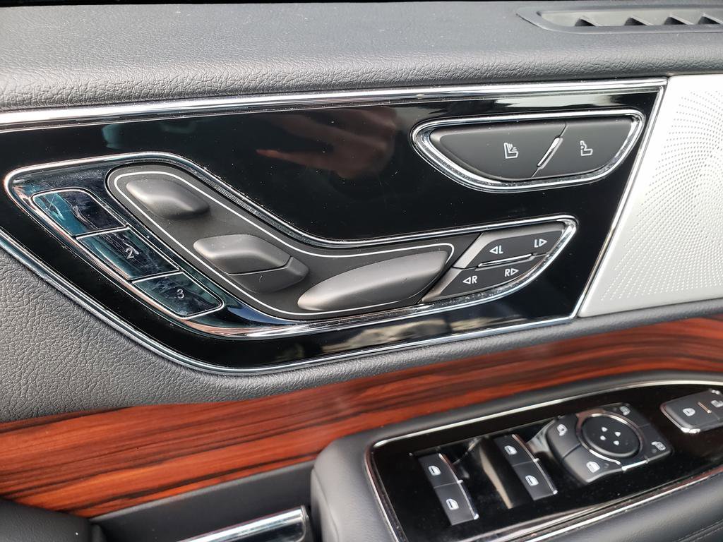 Used 2024 Lincoln Navigator Reserve image 22