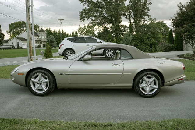 Used 1999 Jaguar XK8 Convertible image 15