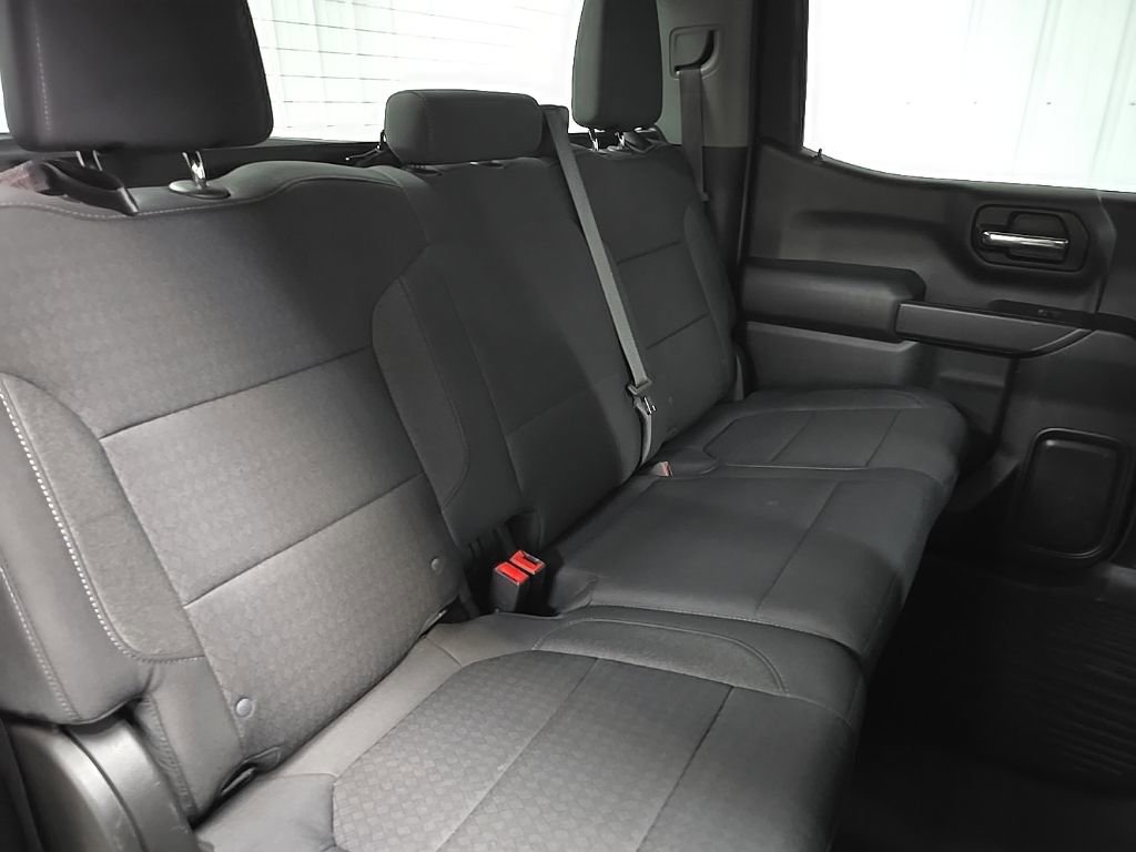 Used 2022 Chevrolet Silverado 1500 LT w/ Z71 Off-Road Package AWD/4WD image 16